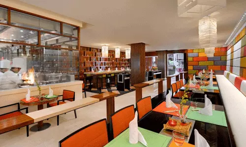 هتل کرون پلازا جمیرا دبی هتل کرون پلازا جمیرا دبی